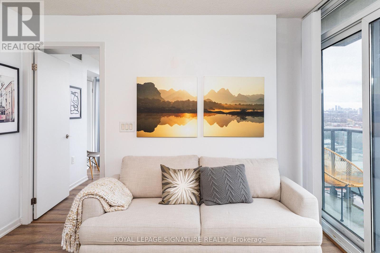 2121e - 36 Lisgar Street, Toronto, Ontario  M6J 3G2 - Photo 3 - C12645072