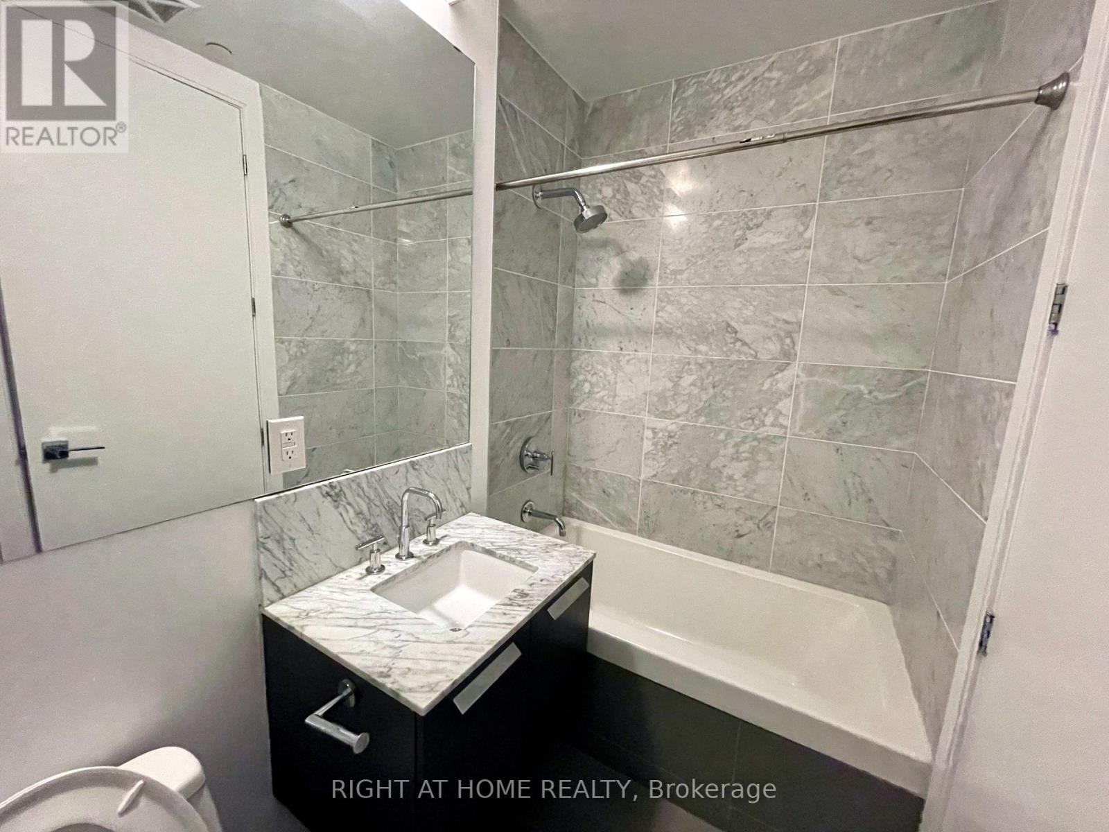 Ph5201 - 42 Charles Street E, Toronto, Ontario  M4Y 1T1 - Photo 9 - C12645074