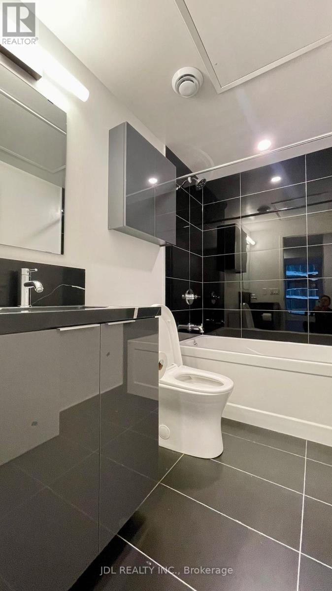 3104 - 238 Simcoe St Street, Toronto, Ontario  M5T 0E2 - Photo 22 - C12561086