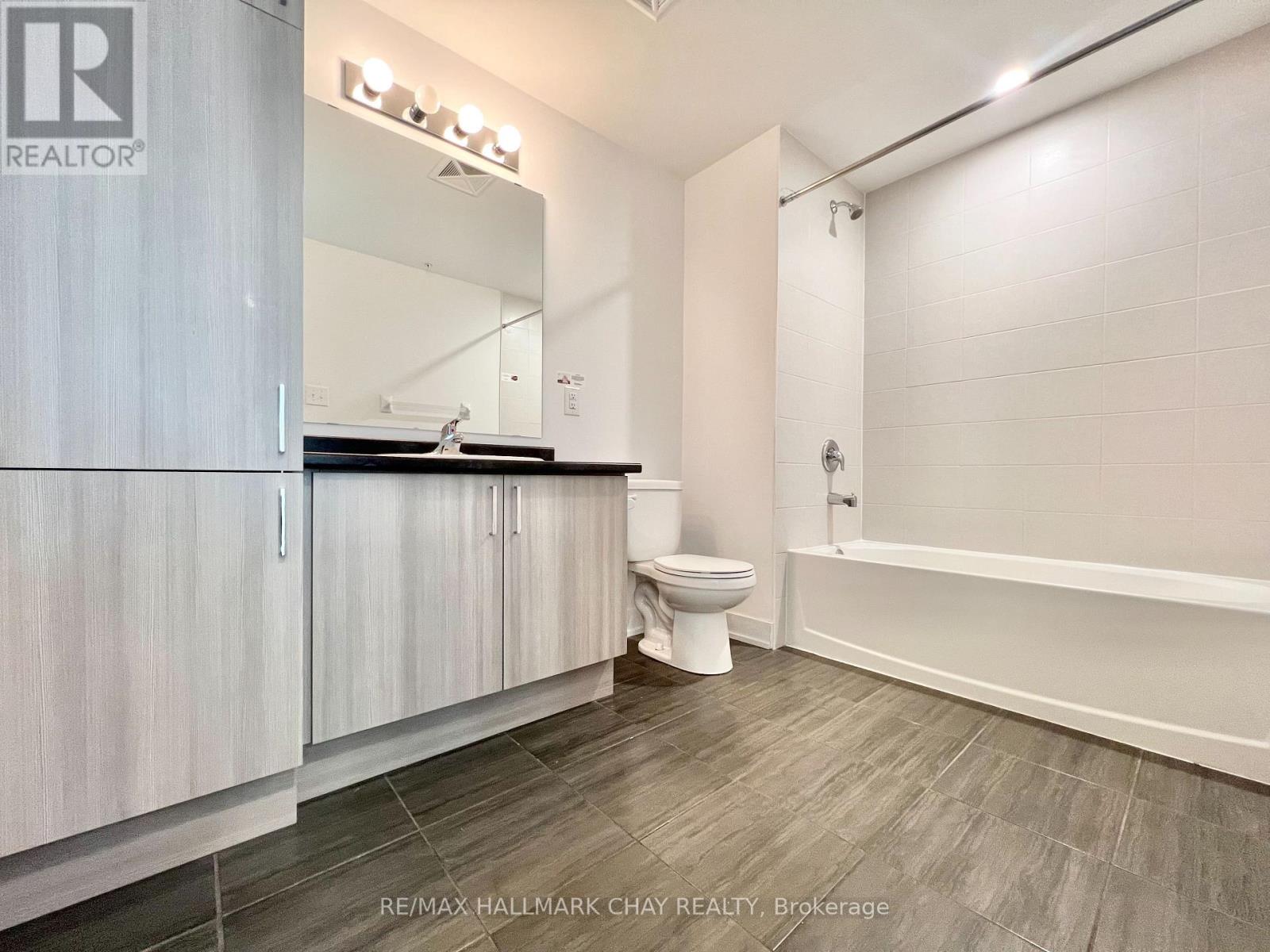 201 - 1 Chef Lane, Barrie, Ontario  L9J 0T1 - Photo 11 - S12645070