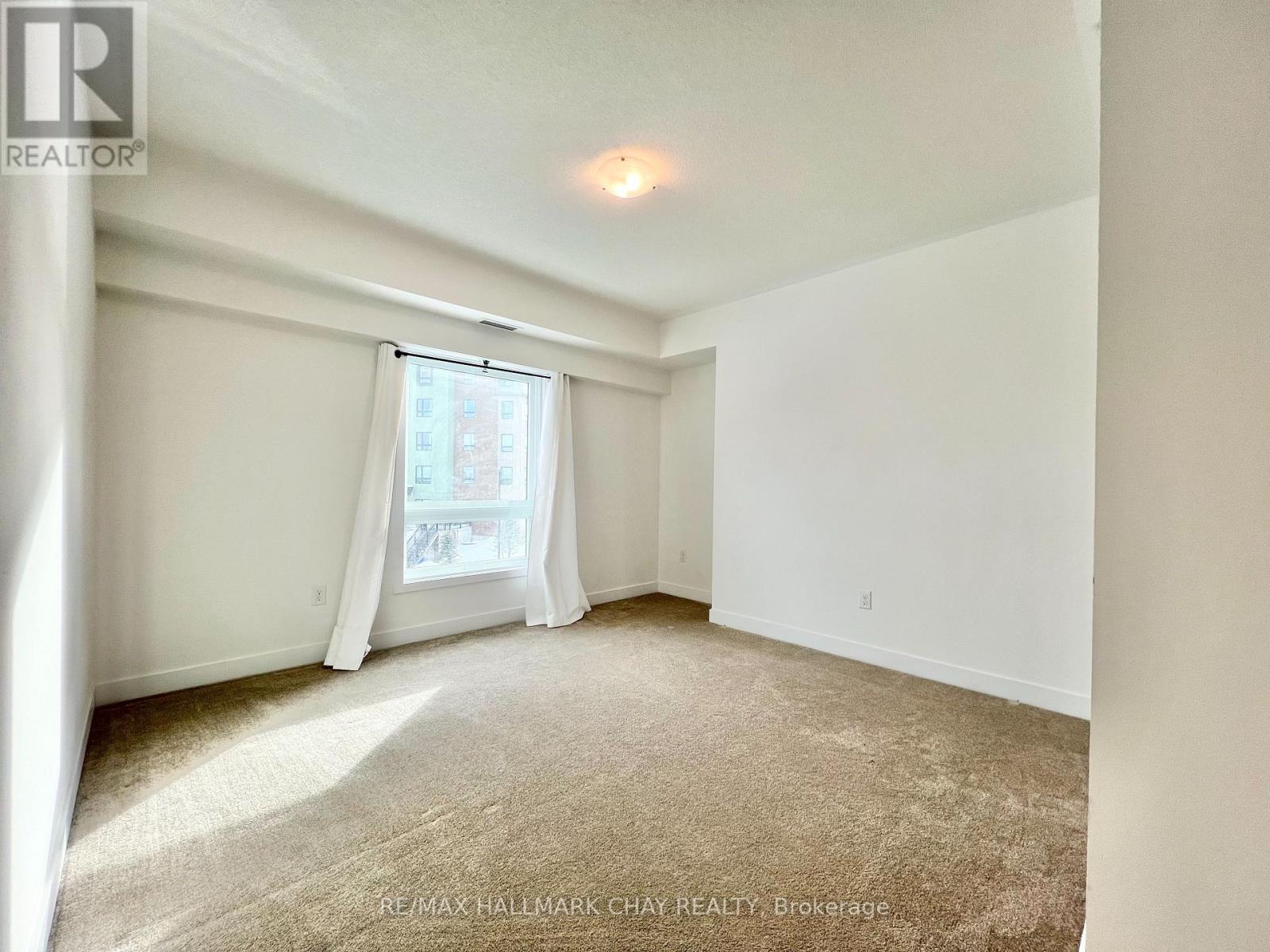 201 - 1 Chef Lane, Barrie, Ontario  L9J 0T1 - Photo 12 - S12645070