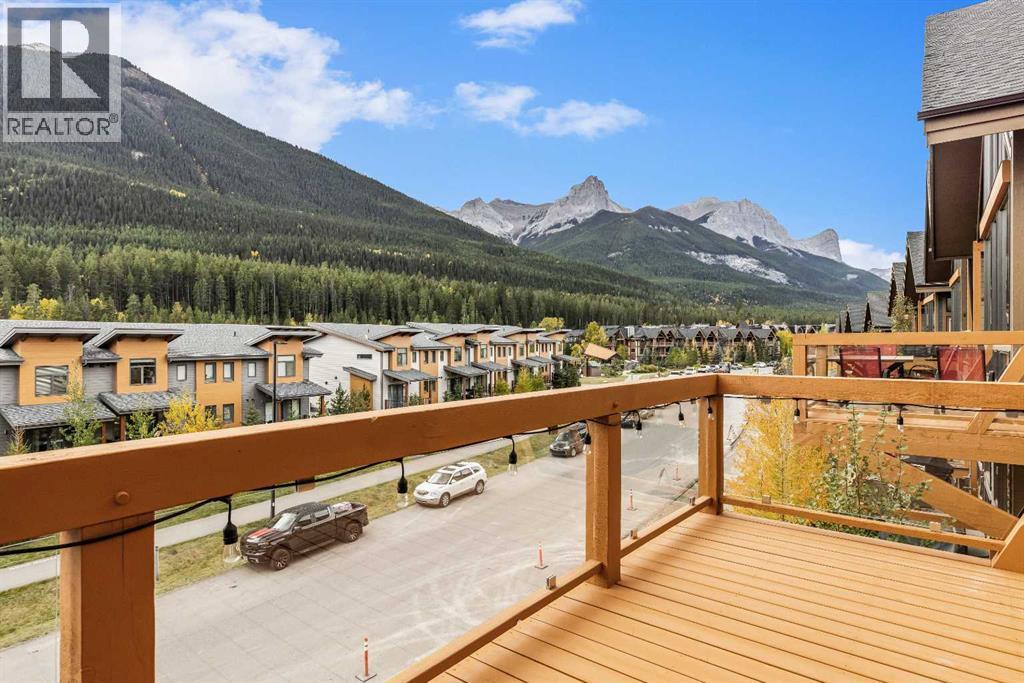204, 105 Stewart Creek Rise SW, Canmore, Alberta