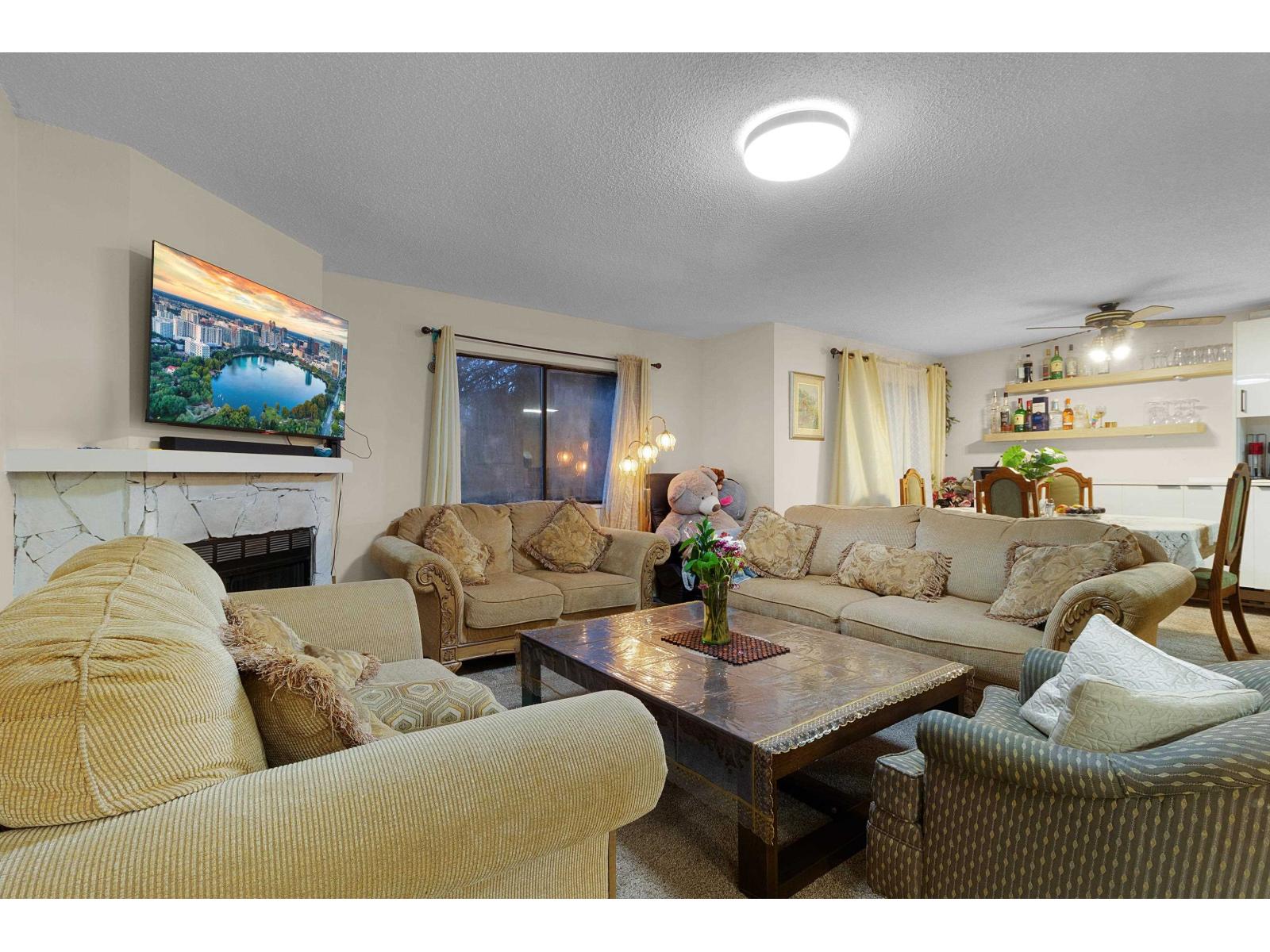 202 7064 133b Street, Surrey, British Columbia  V3W 7Z2 - Photo 8 - R3072682