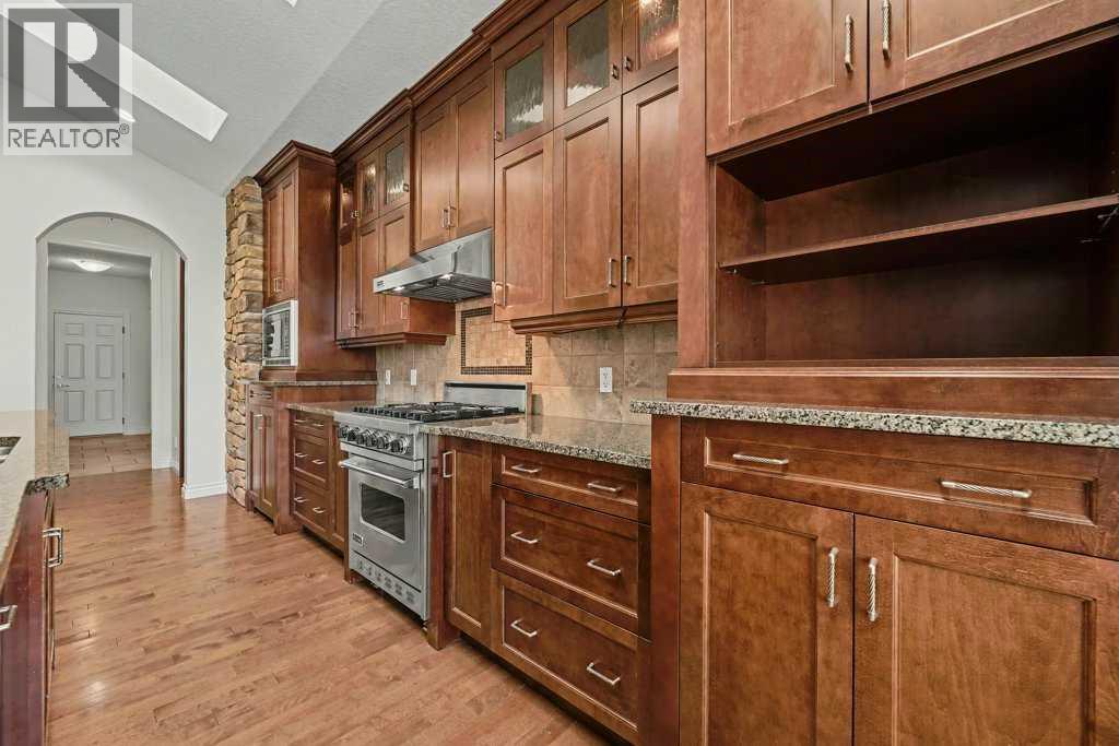 62 Discovery Vista Point Sw, Calgary, Alberta  T3H 5T1 - Photo 33 - A2275765