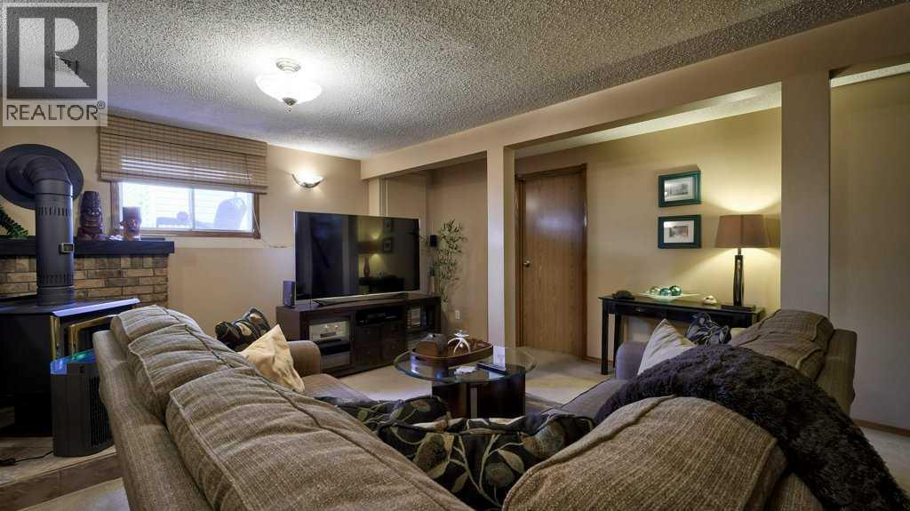 232 Penbrooke Way Se, Calgary, Alberta  t2a 3s8 - Photo 32 - A2268091