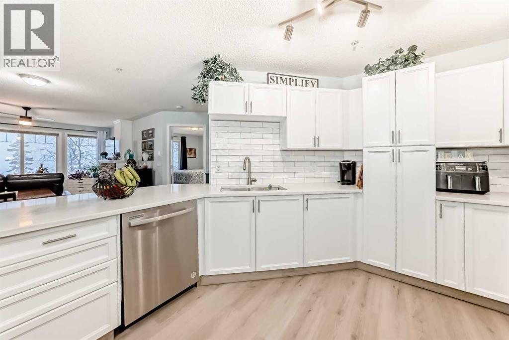 107, 345 Rocky Vista Park Nw, Calgary, Alberta  T3G 5K6 - Photo 2 - A2275573