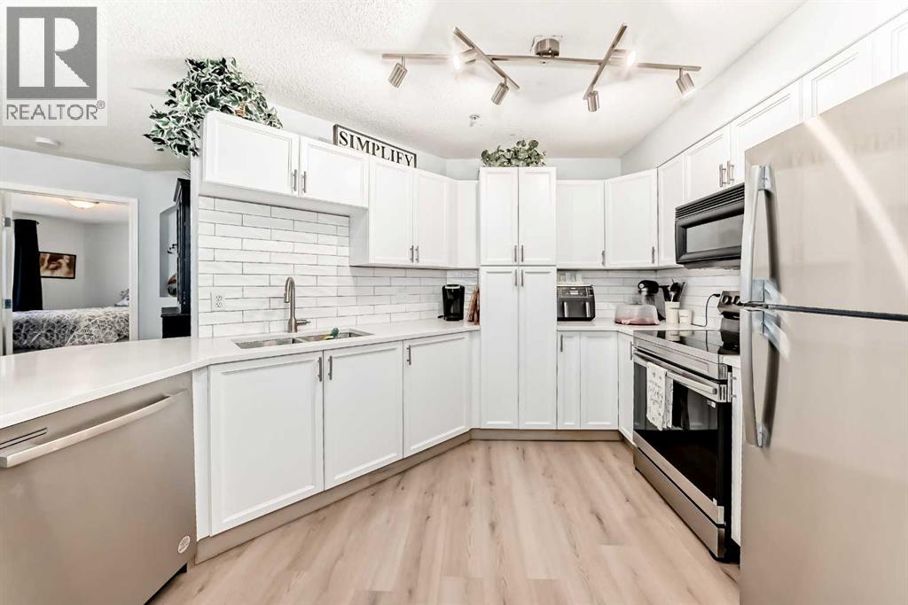 107, 345 Rocky Vista Park Nw, Calgary, Alberta  T3G 5K6 - Photo 3 - A2275573