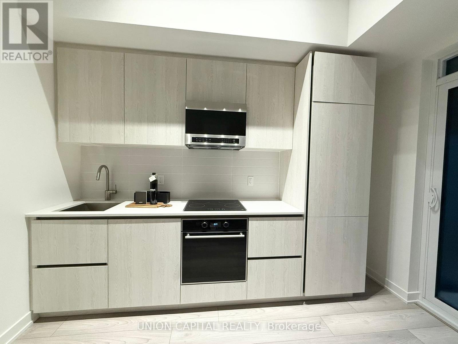 402 - 120 Broadway Avenue, Toronto, Ontario  M4P 0E9 - Photo 3 - C12600076