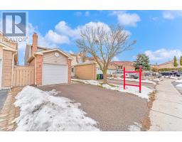 47 JACOB FISHER DRIVE, Toronto, Ontario