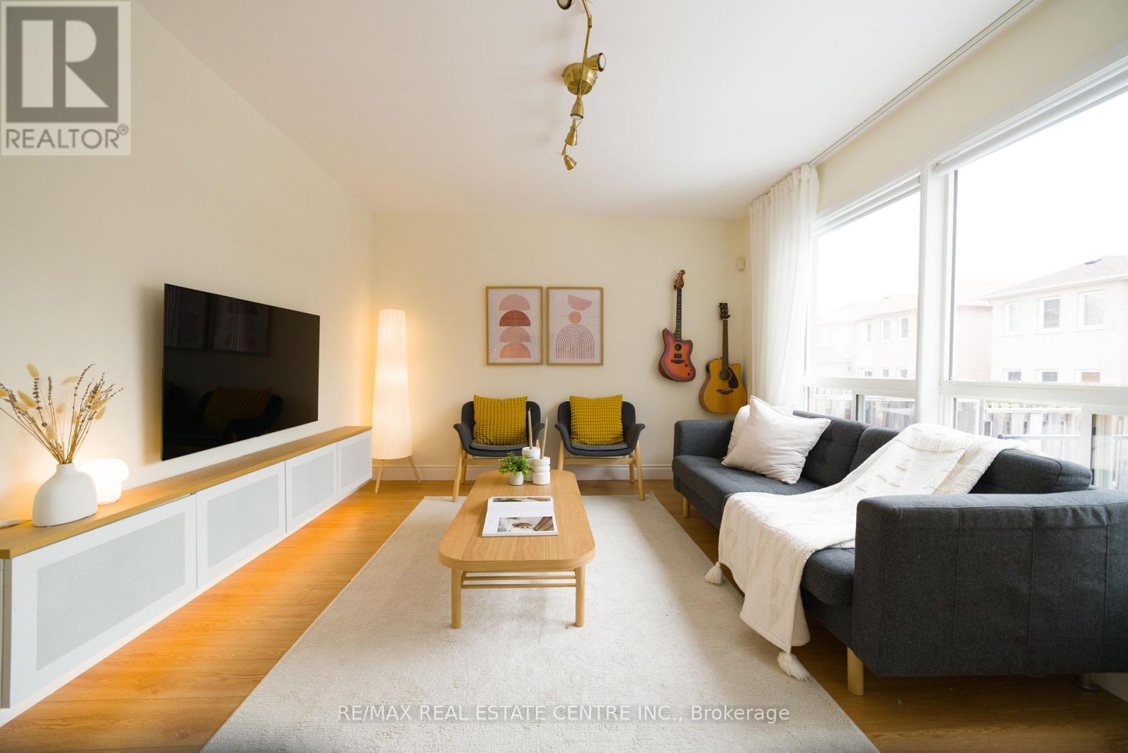 778 Johnson Heights, Milton, Ontario  L9T 0J7 - Photo 10 - W12601018