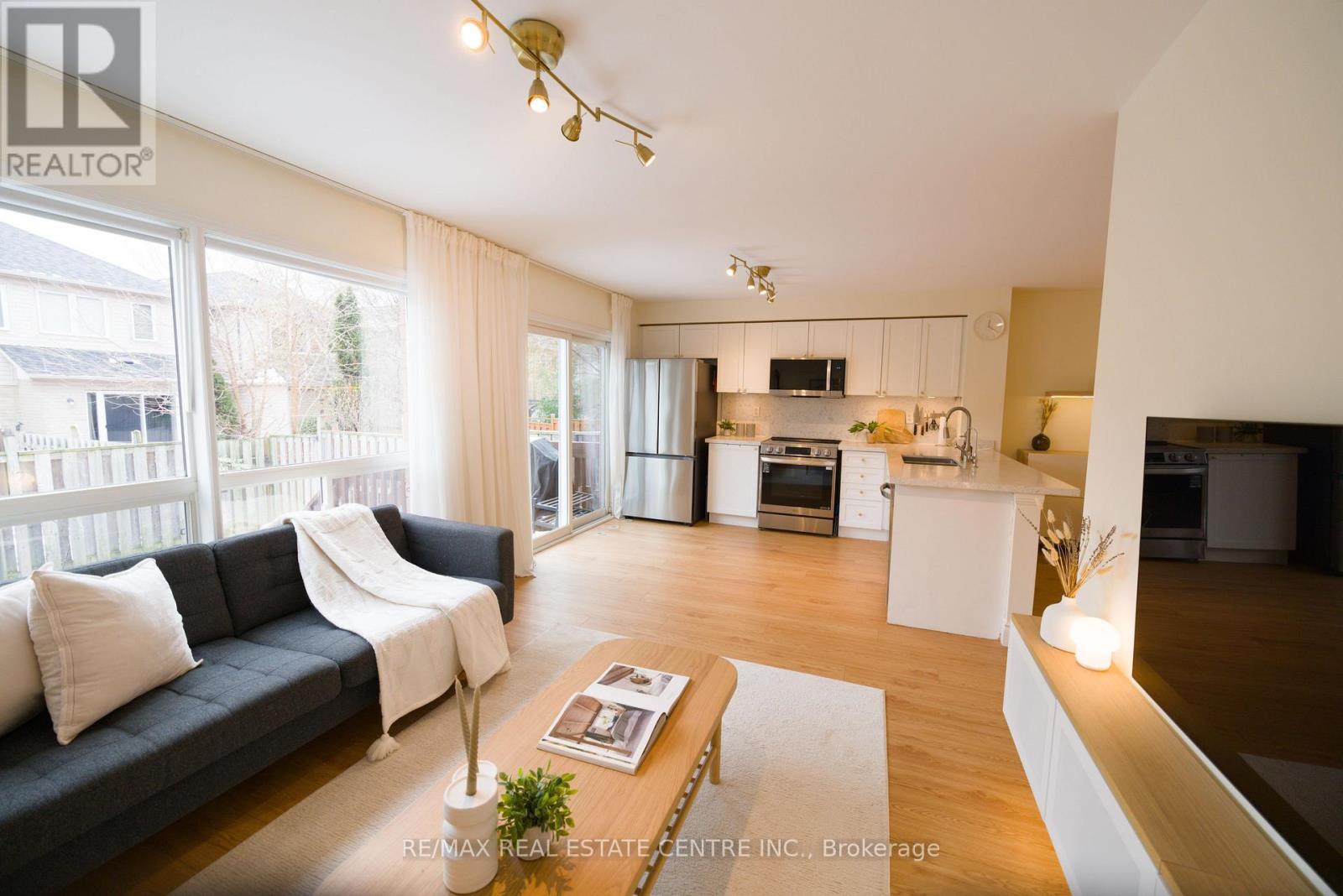 778 Johnson Heights, Milton, Ontario  L9T 0J7 - Photo 12 - W12601018