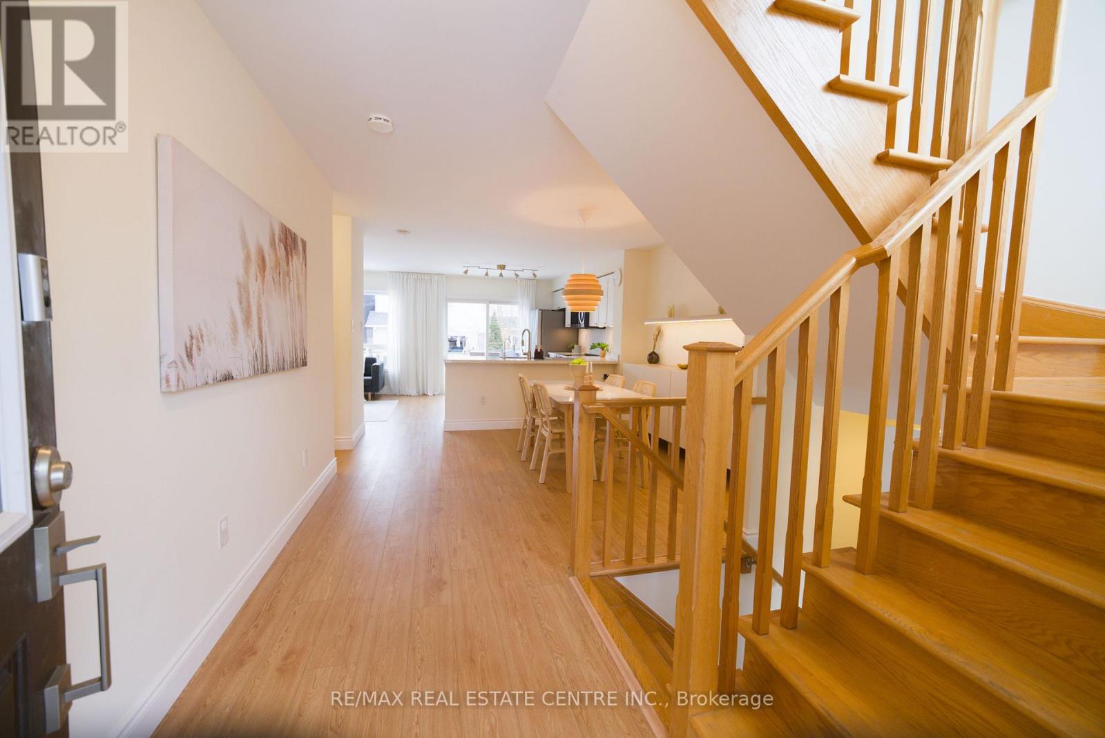 778 Johnson Heights, Milton, Ontario  L9T 0J7 - Photo 3 - W12601018