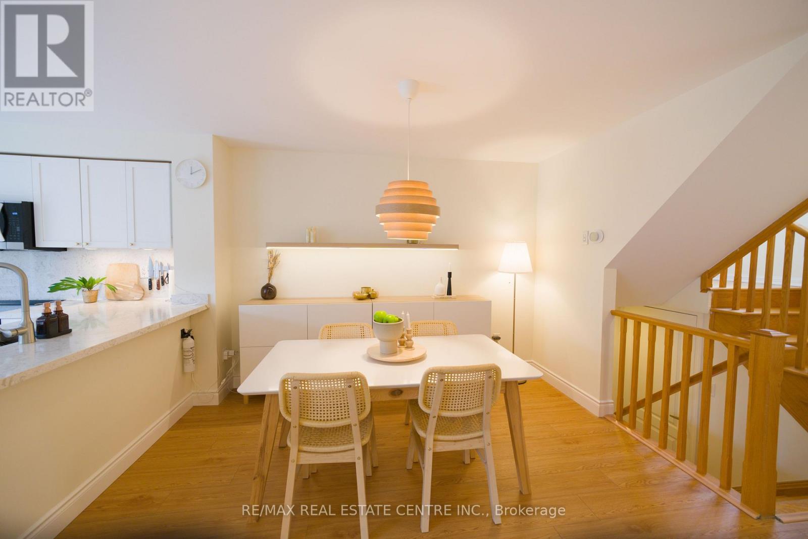 778 Johnson Heights, Milton, Ontario  L9T 0J7 - Photo 7 - W12601018