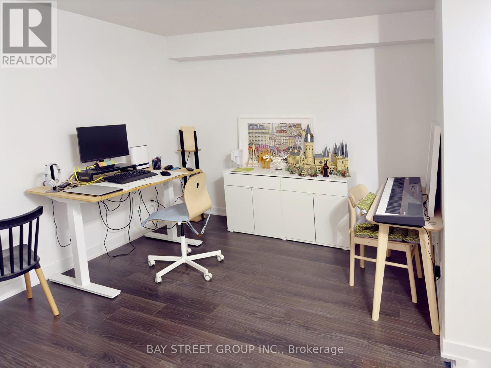 5 - 150 Flemington Road, Toronto, Ontario  M6A 0C5 - Photo 8 - W12645084