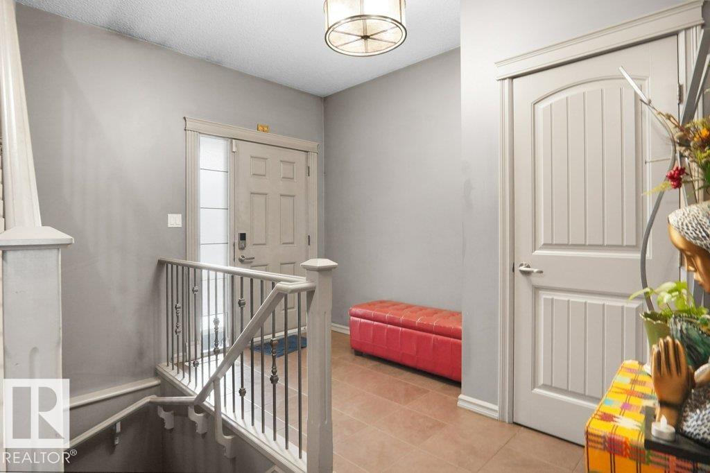 1533 36b Av Nw, Edmonton, Alberta  T6T 0M4 - Photo 8 - E4468479