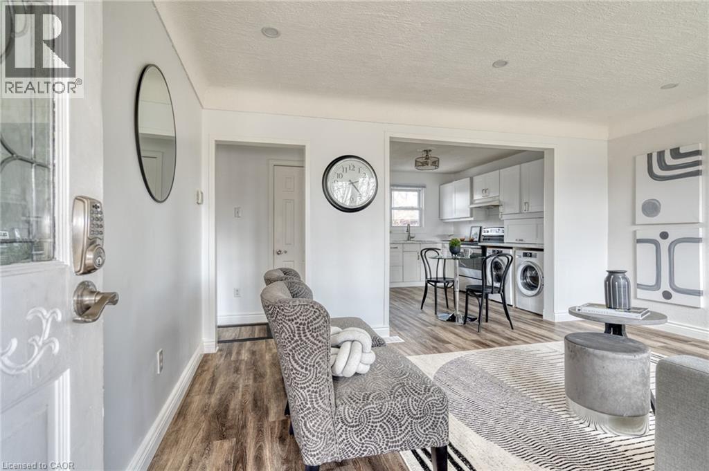 88 East 44th Street, Hamilton, Ontario  L8T 3H1 - Photo 8 - 40794718