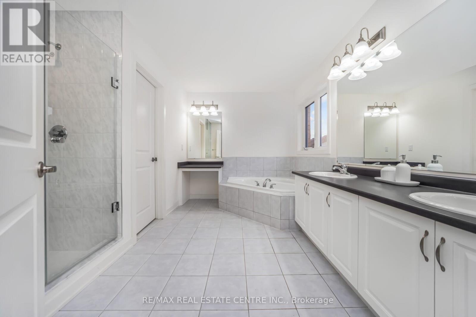 21 Kambalda Road, Brampton, Ontario  L7A 5J3 - Photo 34 - W12645100