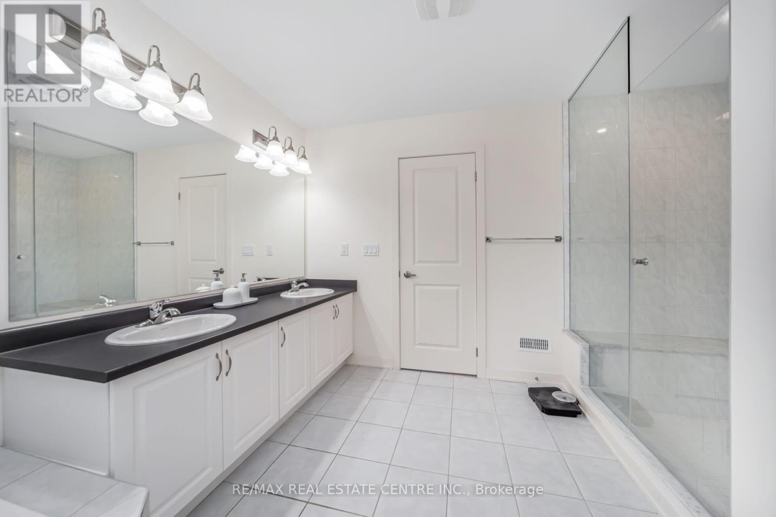 21 Kambalda Road, Brampton, Ontario  L7A 5J3 - Photo 36 - W12645100