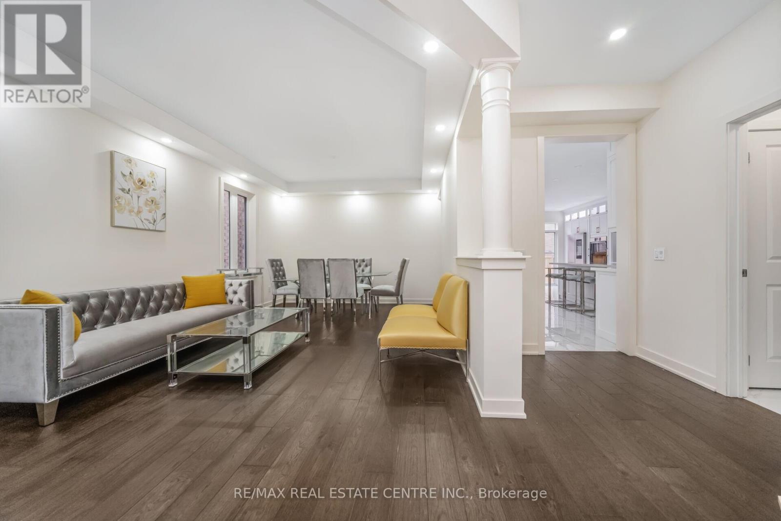 21 Kambalda Road, Brampton, Ontario  L7A 5J3 - Photo 5 - W12645100