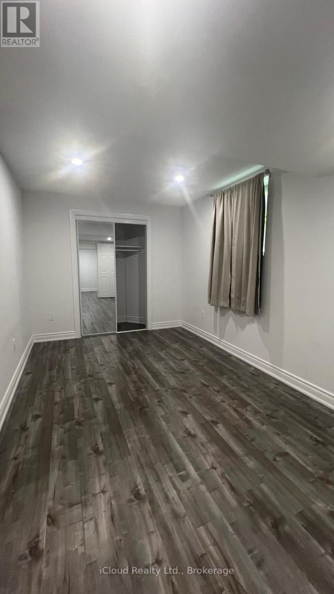 284 Landsborough Basment Avenue, Milton, Ontario  L9T 0T4 - Photo 11 - W12645102