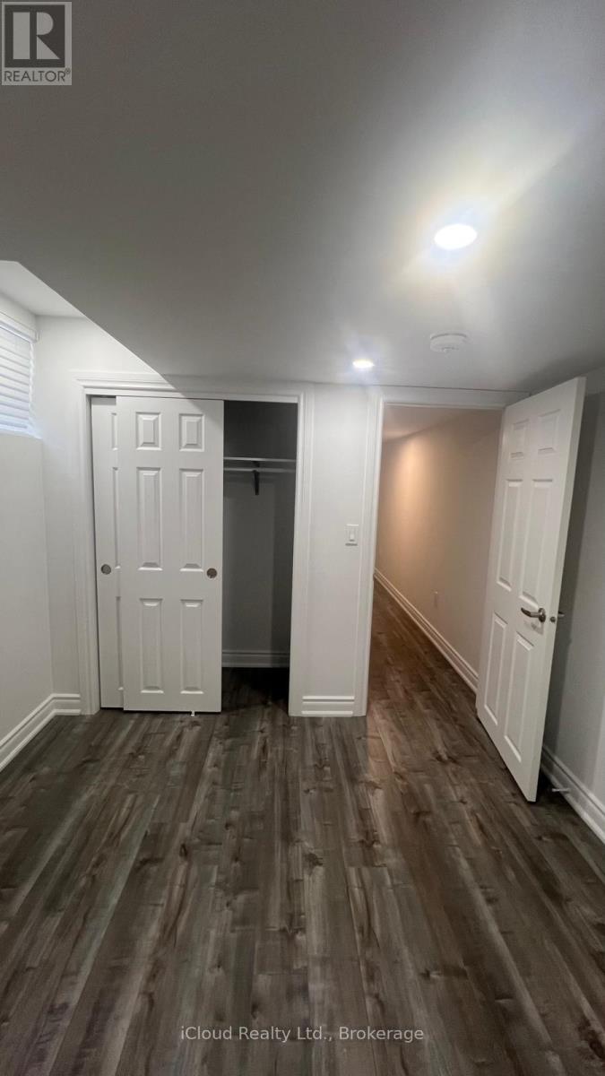 284 Landsborough Basment Avenue, Milton, Ontario  L9T 0T4 - Photo 14 - W12645102