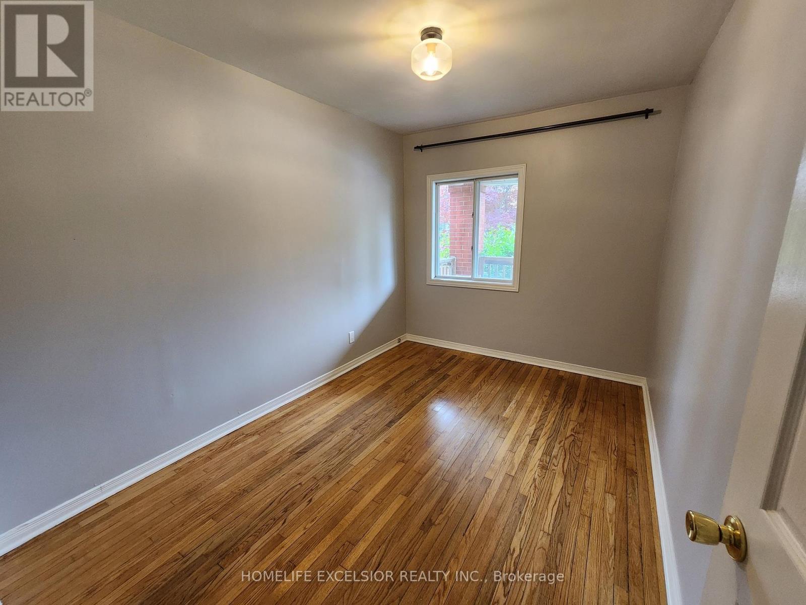 16 Sixteenth Street, Toronto, Ontario  M8V 3J8 - Photo 10 - W12645108