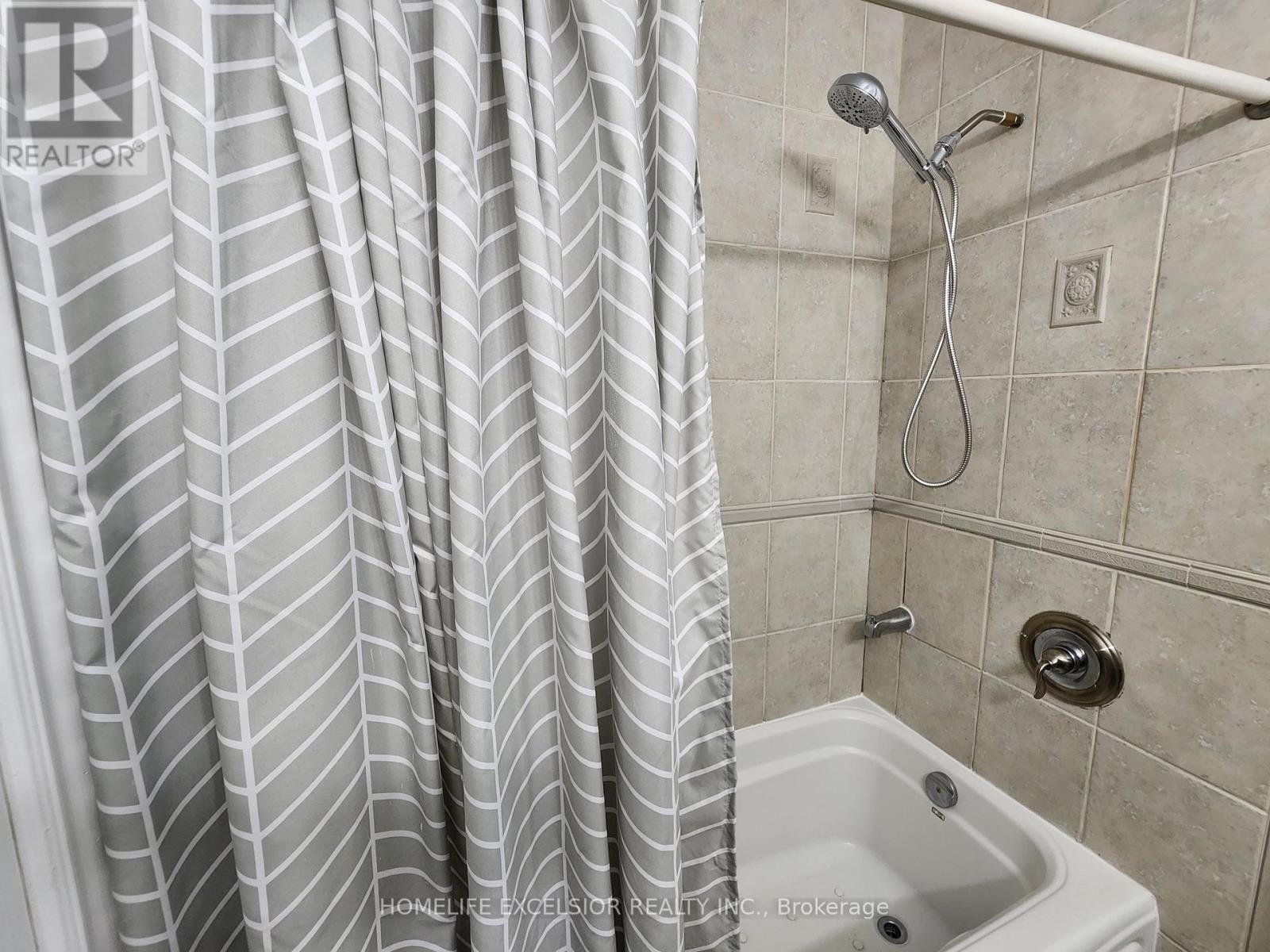 16 Sixteenth Street, Toronto, Ontario  M8V 3J8 - Photo 9 - W12645108