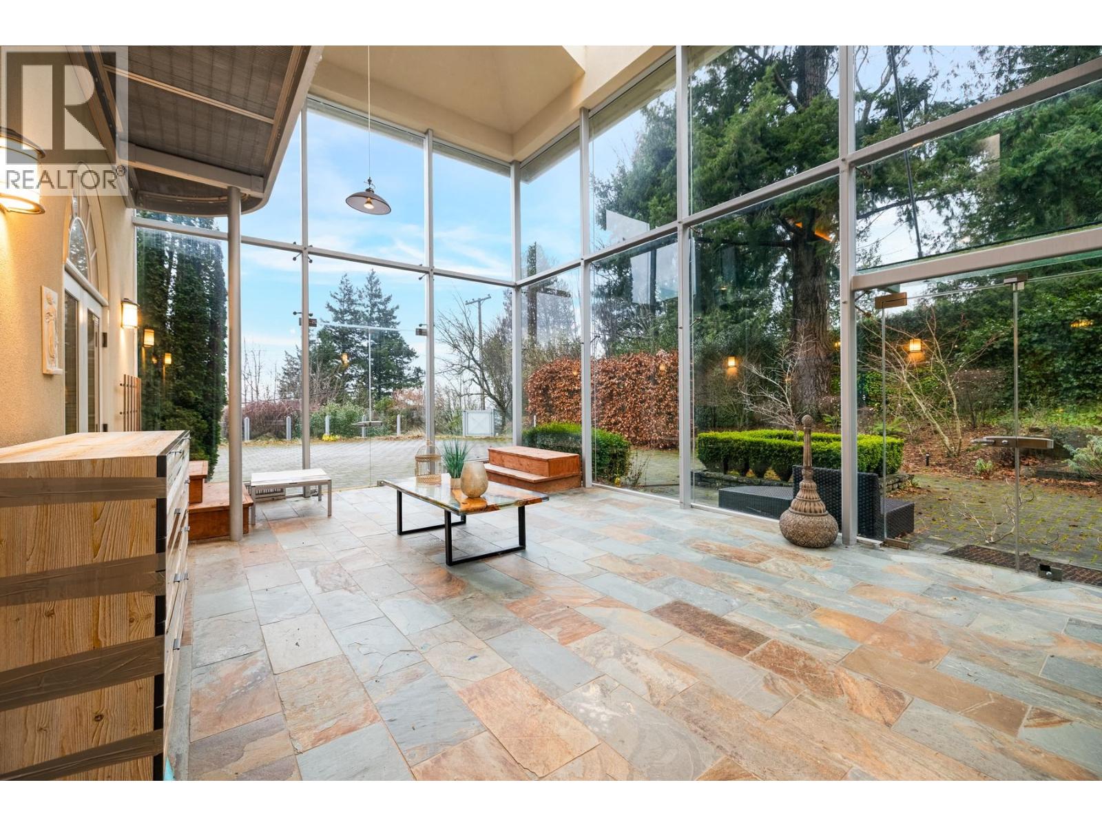 6220 Summit Avenue, West Vancouver, British Columbia  V7W 1Y2 - Photo 2 - R3074189