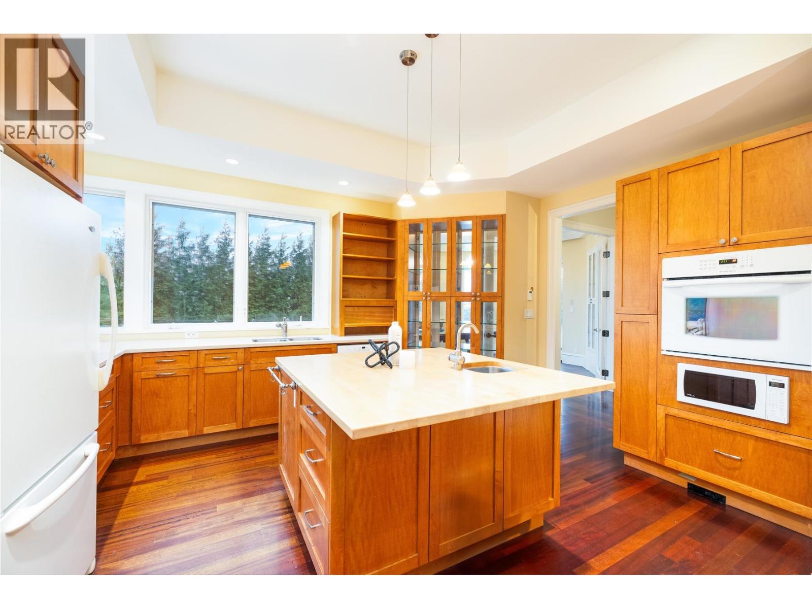 6220 Summit Avenue, West Vancouver, British Columbia  V7W 1Y2 - Photo 10 - R3074189