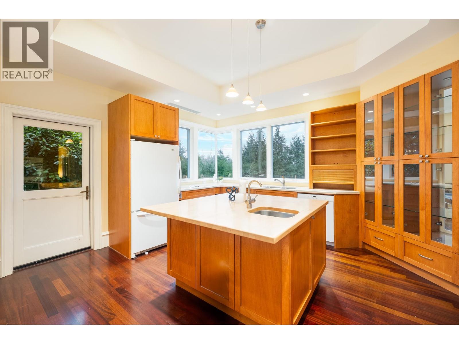 6220 Summit Avenue, West Vancouver, British Columbia  V7W 1Y2 - Photo 9 - R3074189