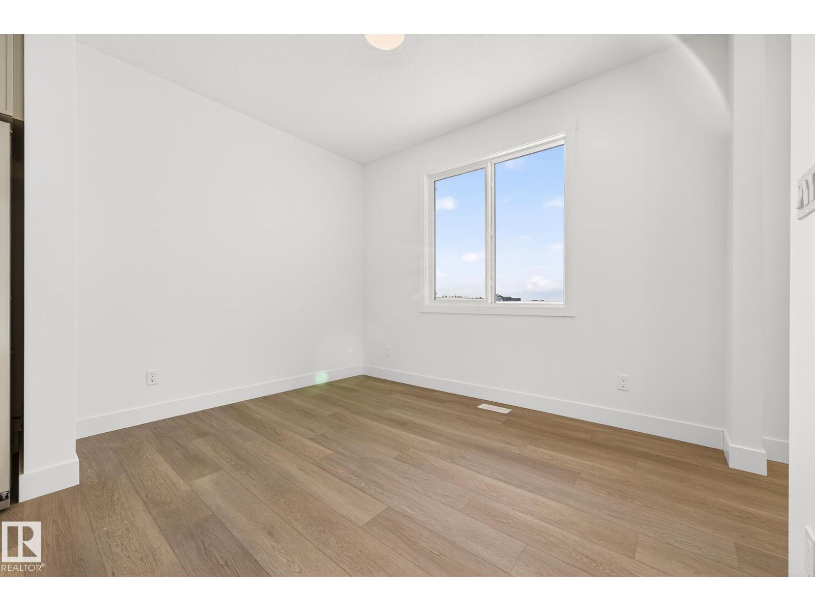 10241 92a Av, Morinville, Alberta  T8R 1A0 - Photo 15 - E4468483