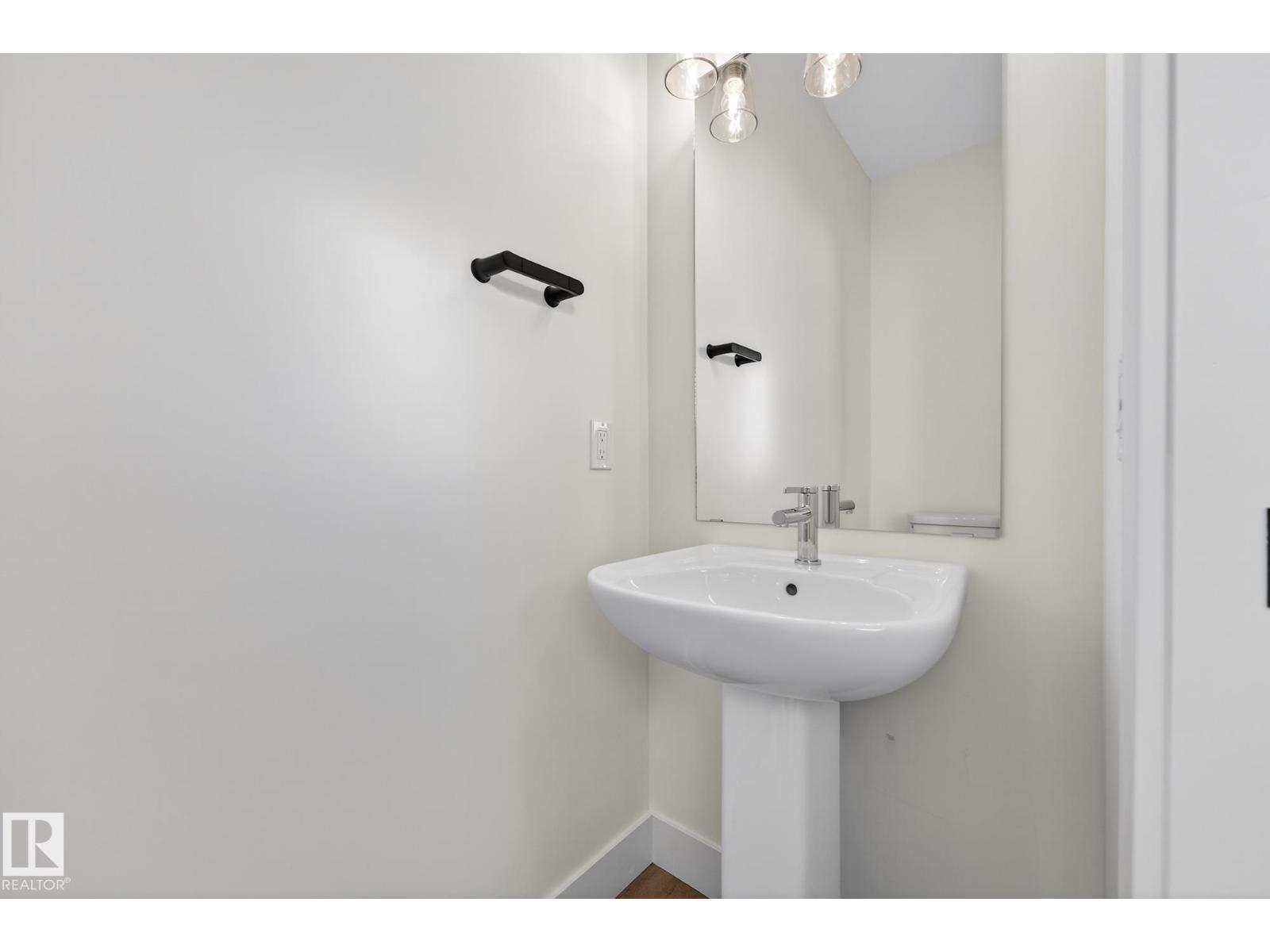 10241 92a Av, Morinville, Alberta  T8R 1A0 - Photo 21 - E4468483