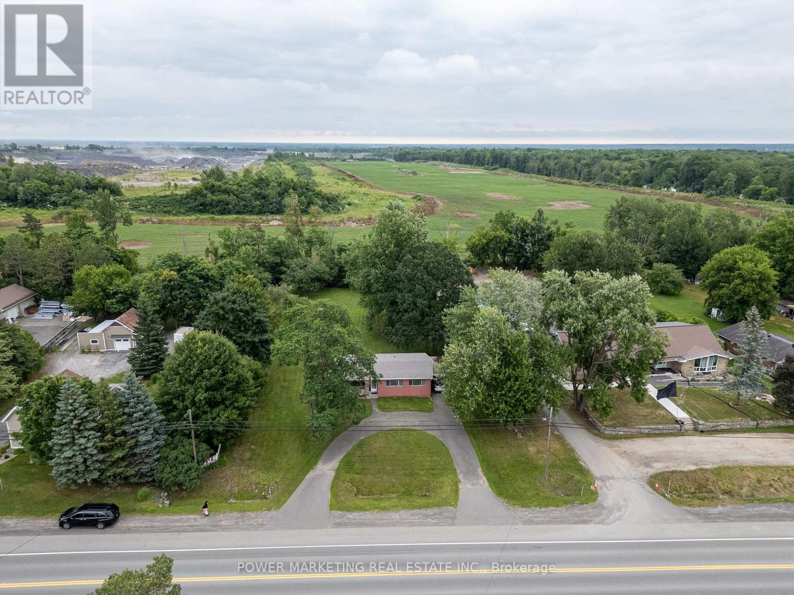 5329 Bank Street, Ottawa, Ontario  K1X 1H1 - Photo 10 - X12645132