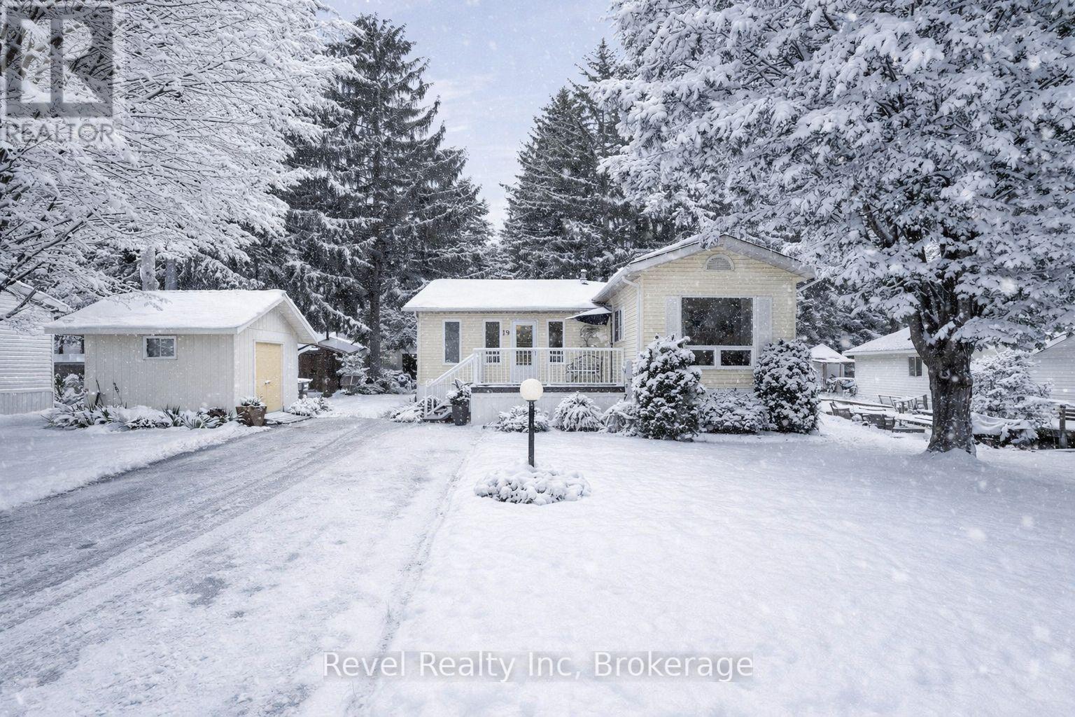 19 - 5411 Elliott Side Road, Tay, Ontario  L4R 4K3 - Photo 1 - S12452513