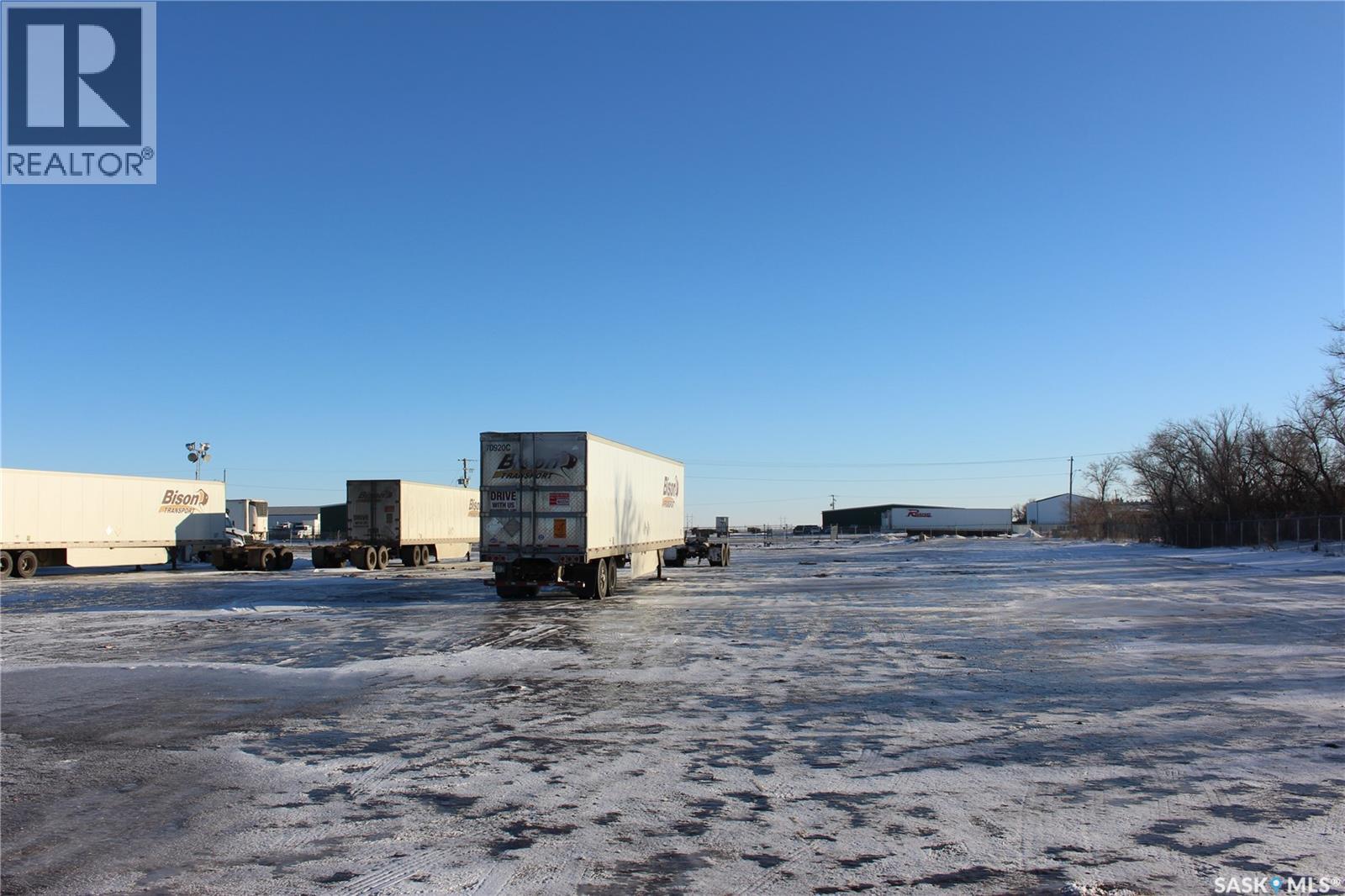 2020 Norwood Avenue, Moose Jaw, Saskatchewan  S6J 1E7 - Photo 2 - SK025804