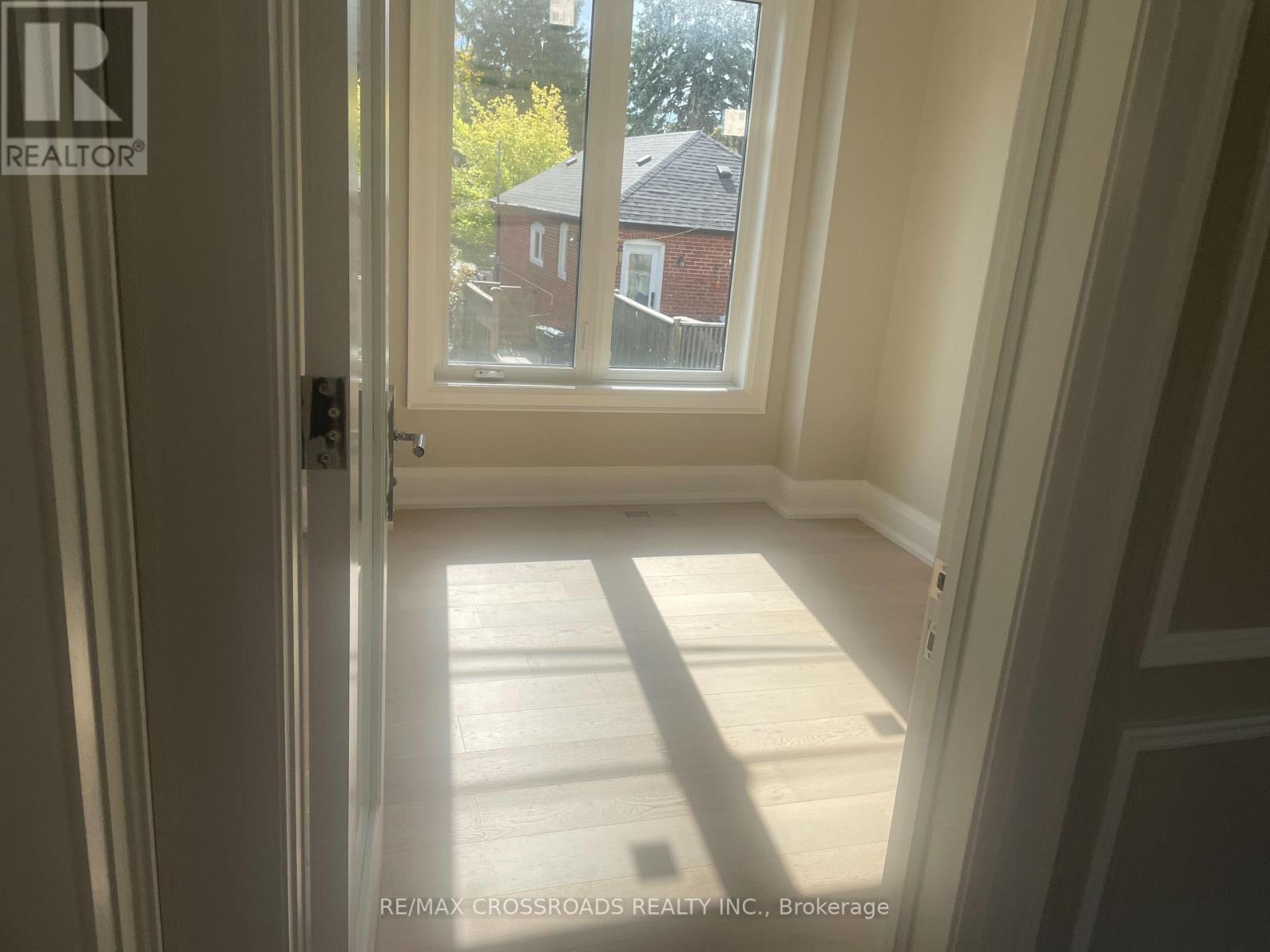 61 Bertha Avenue, Toronto, Ontario  M1L 3M3 - Photo 9 - E12639250