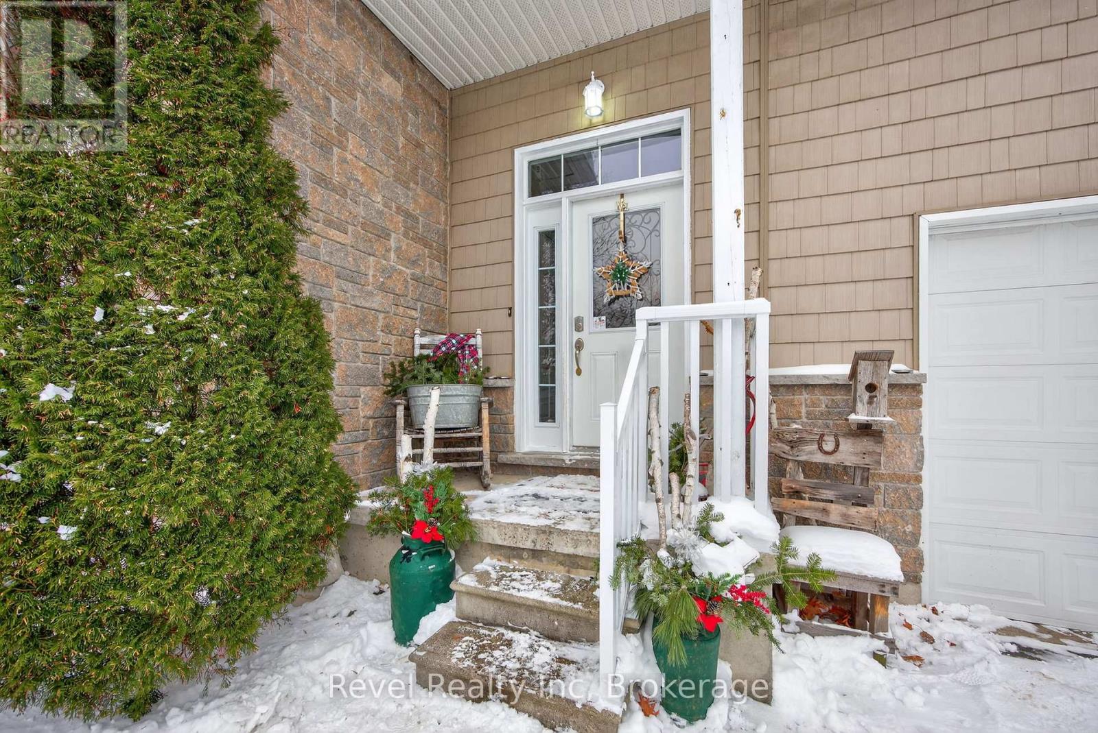 61 Rue Vanier, Tiny, Ontario  L9M 0J2 - Photo 2 - S12641284