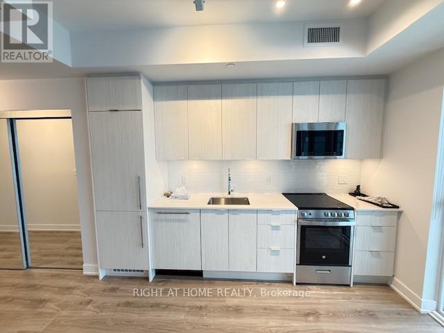 1804 - 430 Square One Drive, Mississauga, Ontario  L5B 0L6 - Photo 6 - W12645124