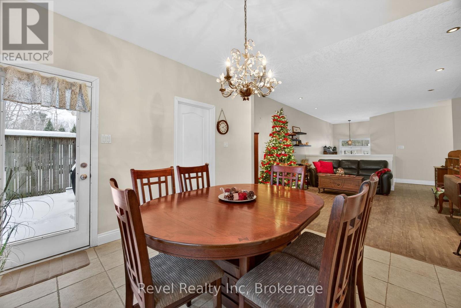 61 Rue Vanier, Tiny, Ontario  L9M 0J2 - Photo 6 - S12641284