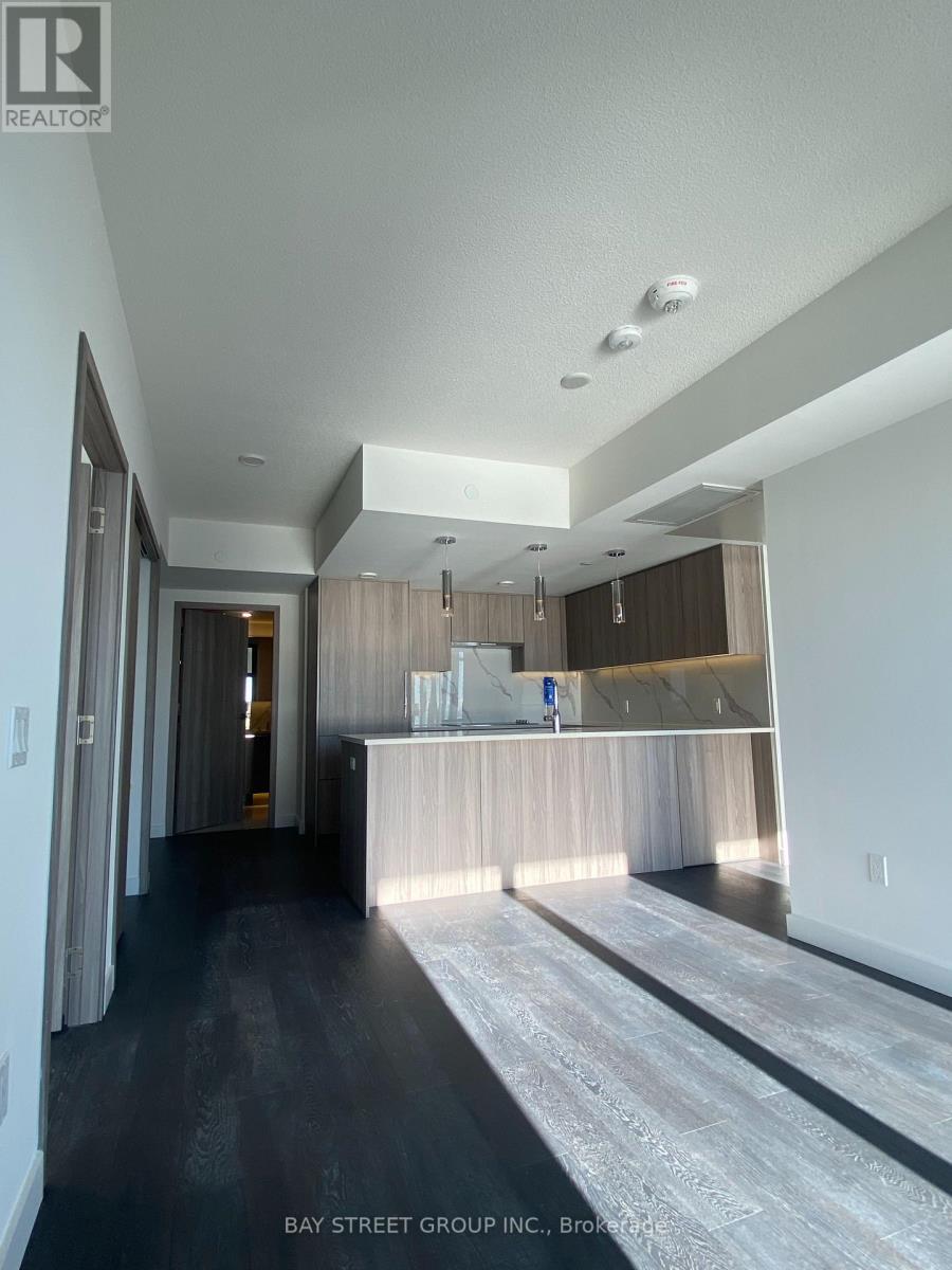 7807 - 3 Concord Cityplace Way, Toronto, Ontario  M5V 0X4 - Photo 4 - C12645134