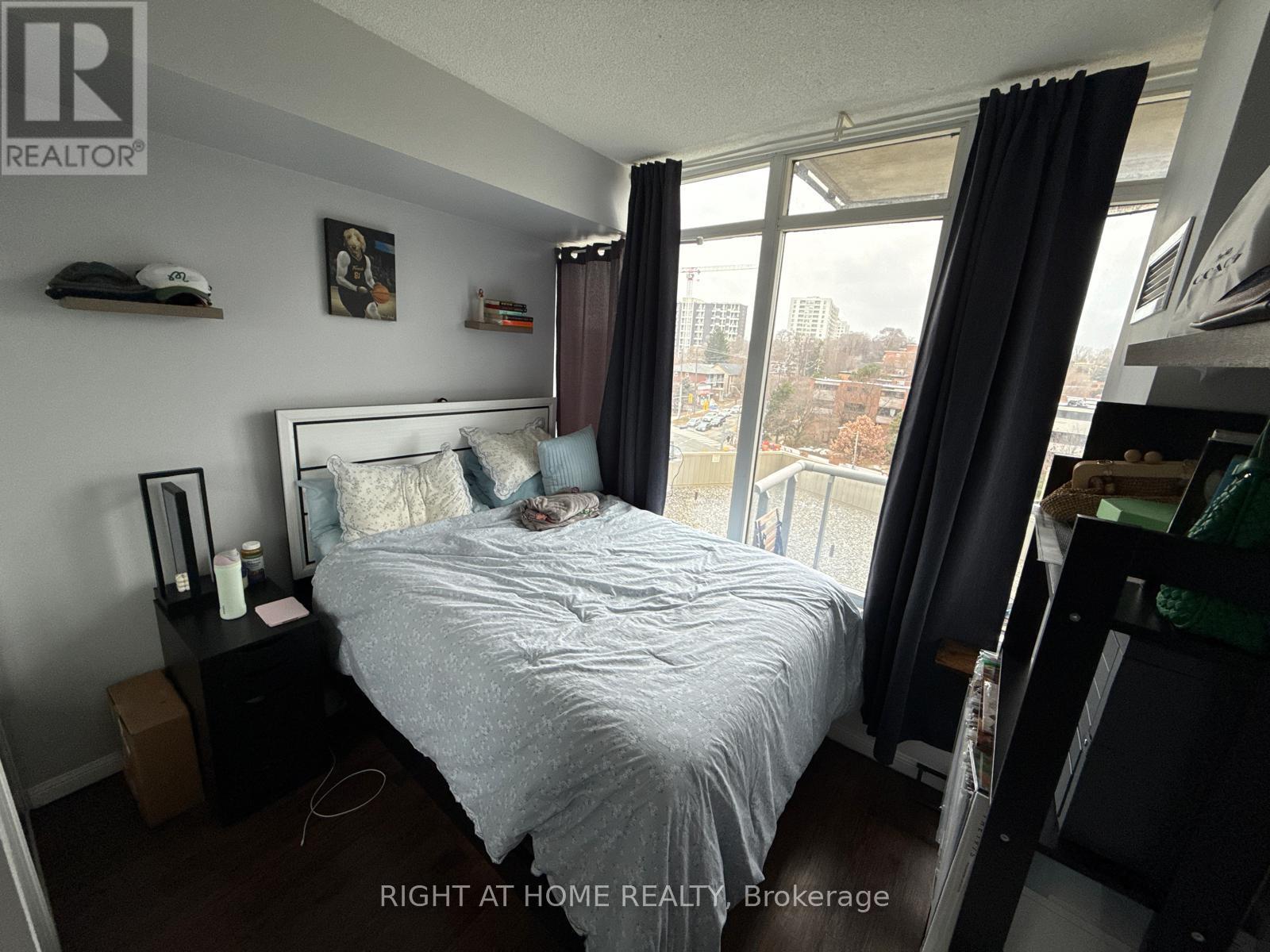 503 - 15 Windermere Avenue, Toronto, Ontario  M6S 5A2 - Photo 6 - W12609036