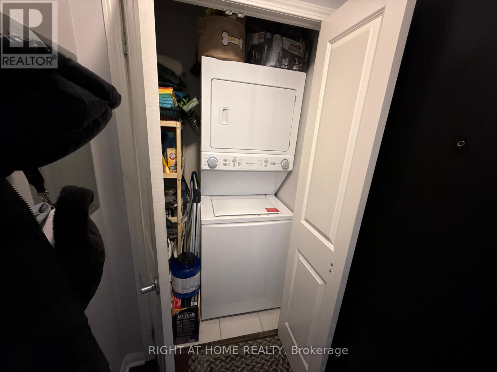 503 - 15 Windermere Avenue, Toronto, Ontario  M6S 5A2 - Photo 11 - W12609036