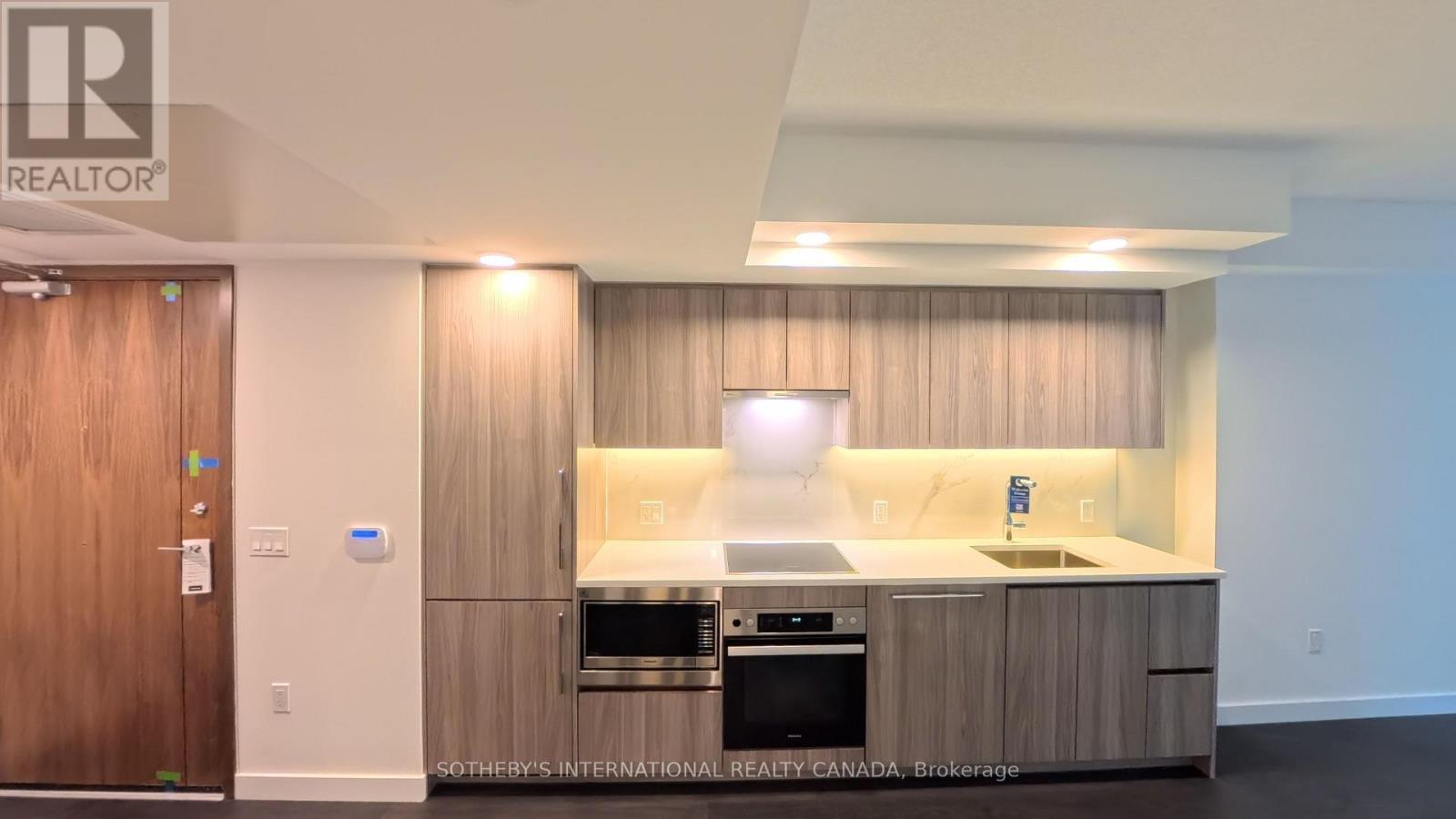 325 - 3 Concord Cityplace Way, Toronto, Ontario  M5V 0X4 - Photo 3 - C12645154