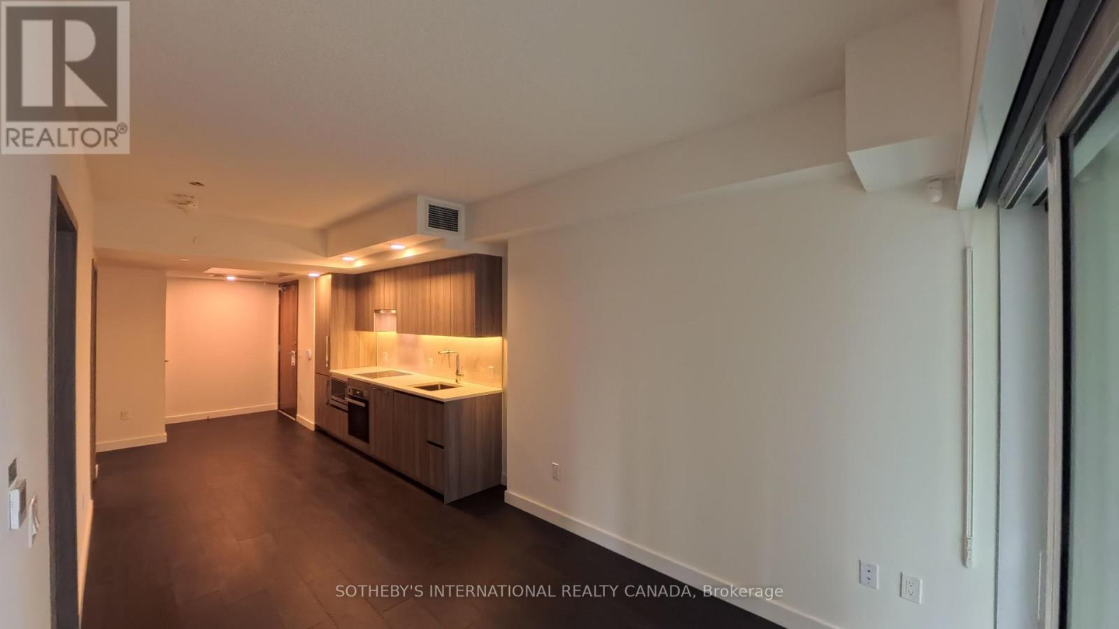325 - 3 Concord Cityplace Way, Toronto, Ontario  M5V 0X4 - Photo 9 - C12645154