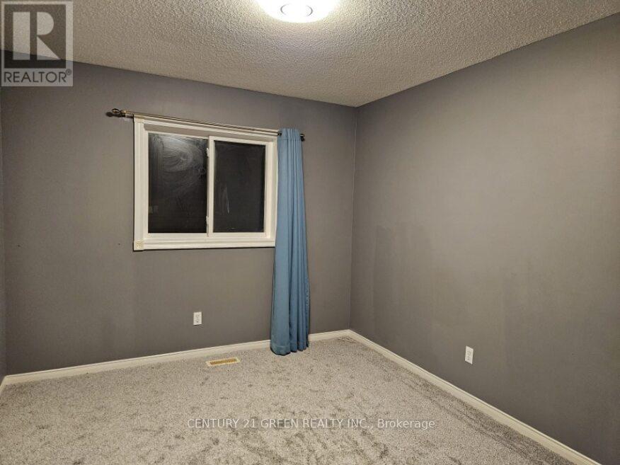 Main & 2nd Floor - 3299 Cactus Gate, Mississauga, Ontario  L5N 8A5 - Photo 13 - W12642982