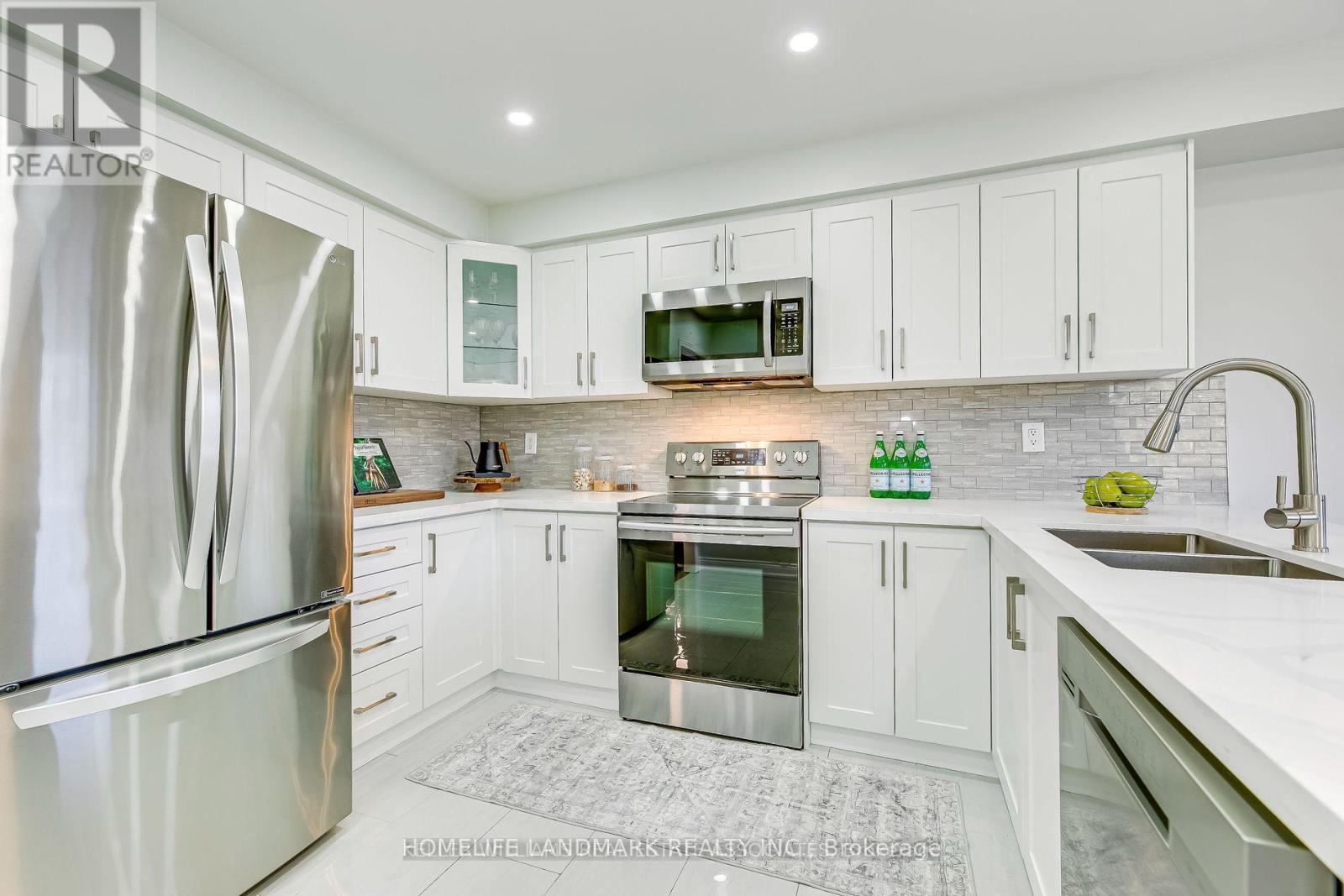 1201 Lindsay Drive, Oakville, Ontario  L6M 3B8 - Photo 5 - W12645152