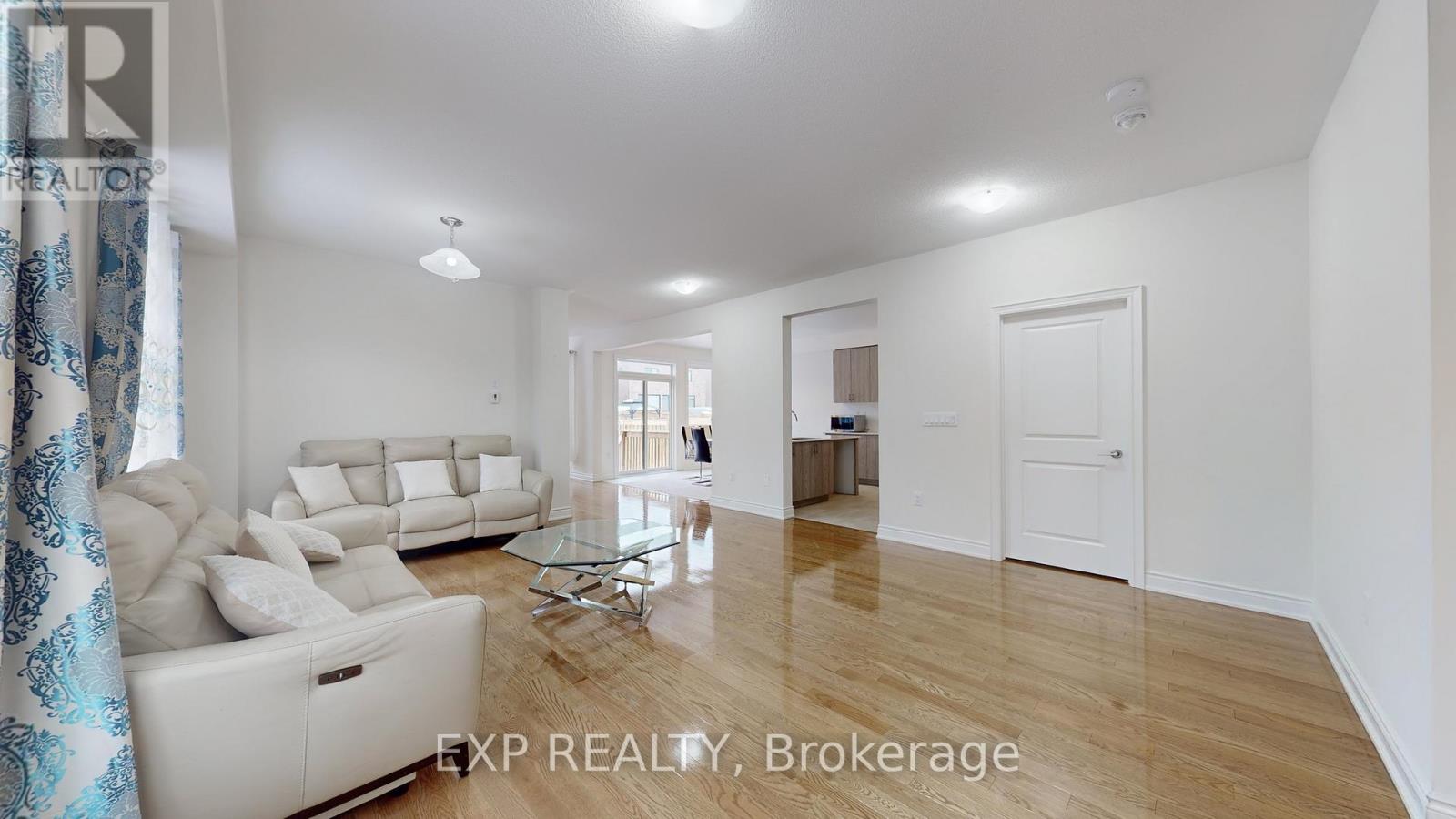 19 Meadow Vista Crescent, East Gwillimbury, Ontario  L9N 0T4 - Photo 3 - N12645156