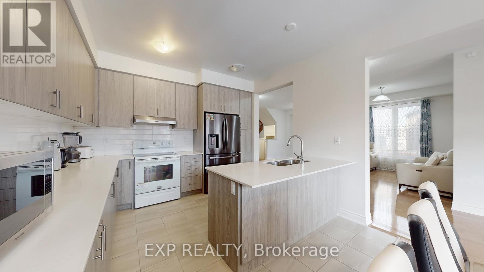 19 Meadow Vista Crescent, East Gwillimbury, Ontario  L9N 0T4 - Photo 6 - N12645156