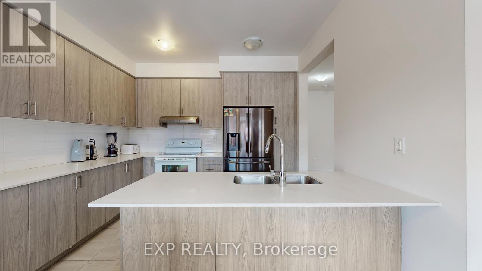 19 Meadow Vista Crescent, East Gwillimbury, Ontario  L9N 0T4 - Photo 8 - N12645156