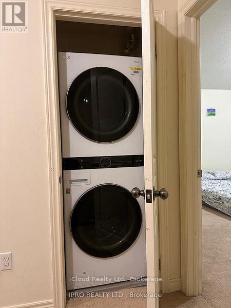 (Upper) - 15 Baby Pointe Trail, Brampton, Ontario  L7A 0W1 - Photo 6 - W12628612